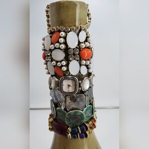 Mixed Assorted Elegant Jewelry Bracelets Lot of 6. (C14)**